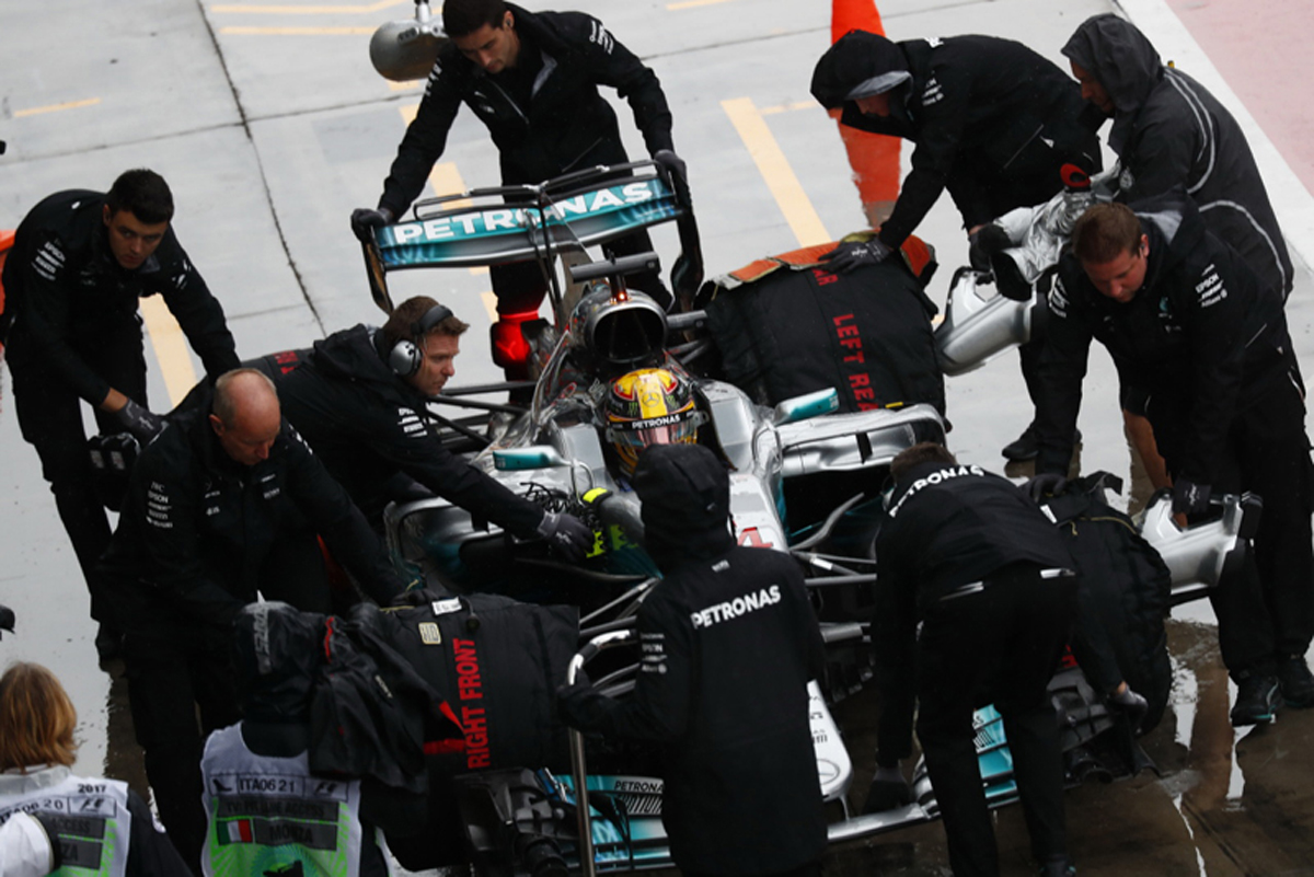メルセデス、F1公式気象情報サービスに不満