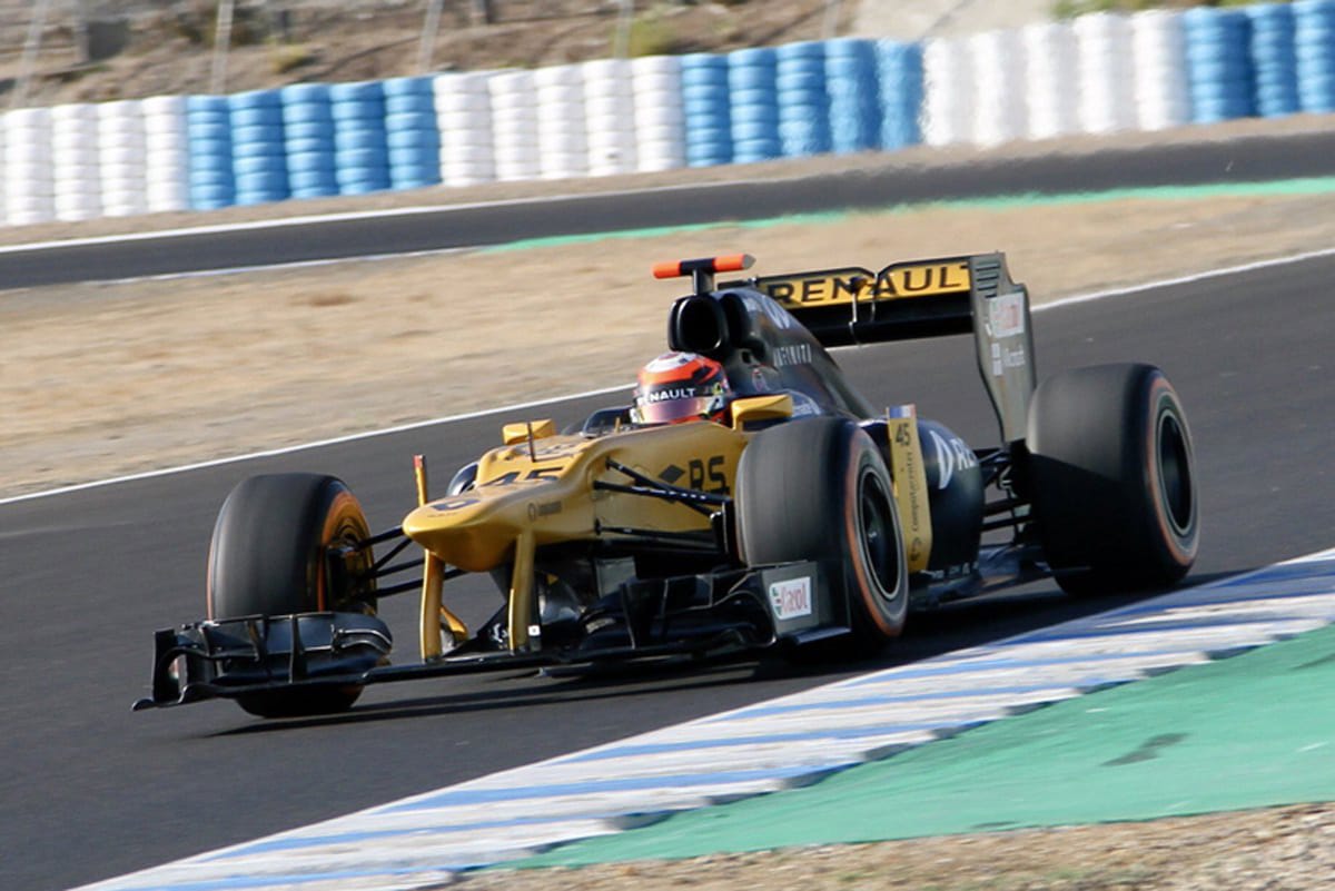 ジャック・エイトケン、ロータスE20でF1マシン初走行