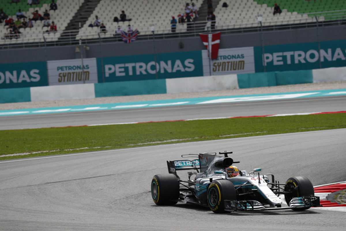 メルセデス:F1マレーシアGP 金曜フリー走行レポート