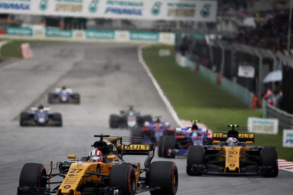 ルノー:厳しいレース展開 / F1マレーシアGP