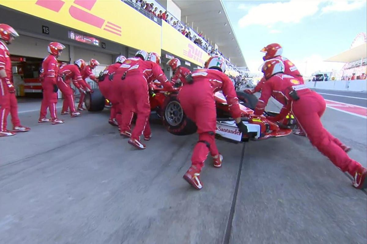 セバスチャン・ベッテル、エンジントラブルでリタイア / F1日本GP
