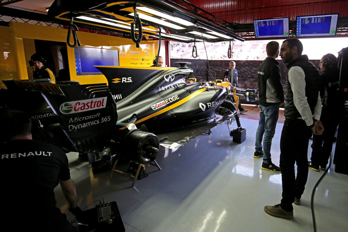 ルノー 「2018年のF1エンジン開発では“保守的”な考え方を捨てる」