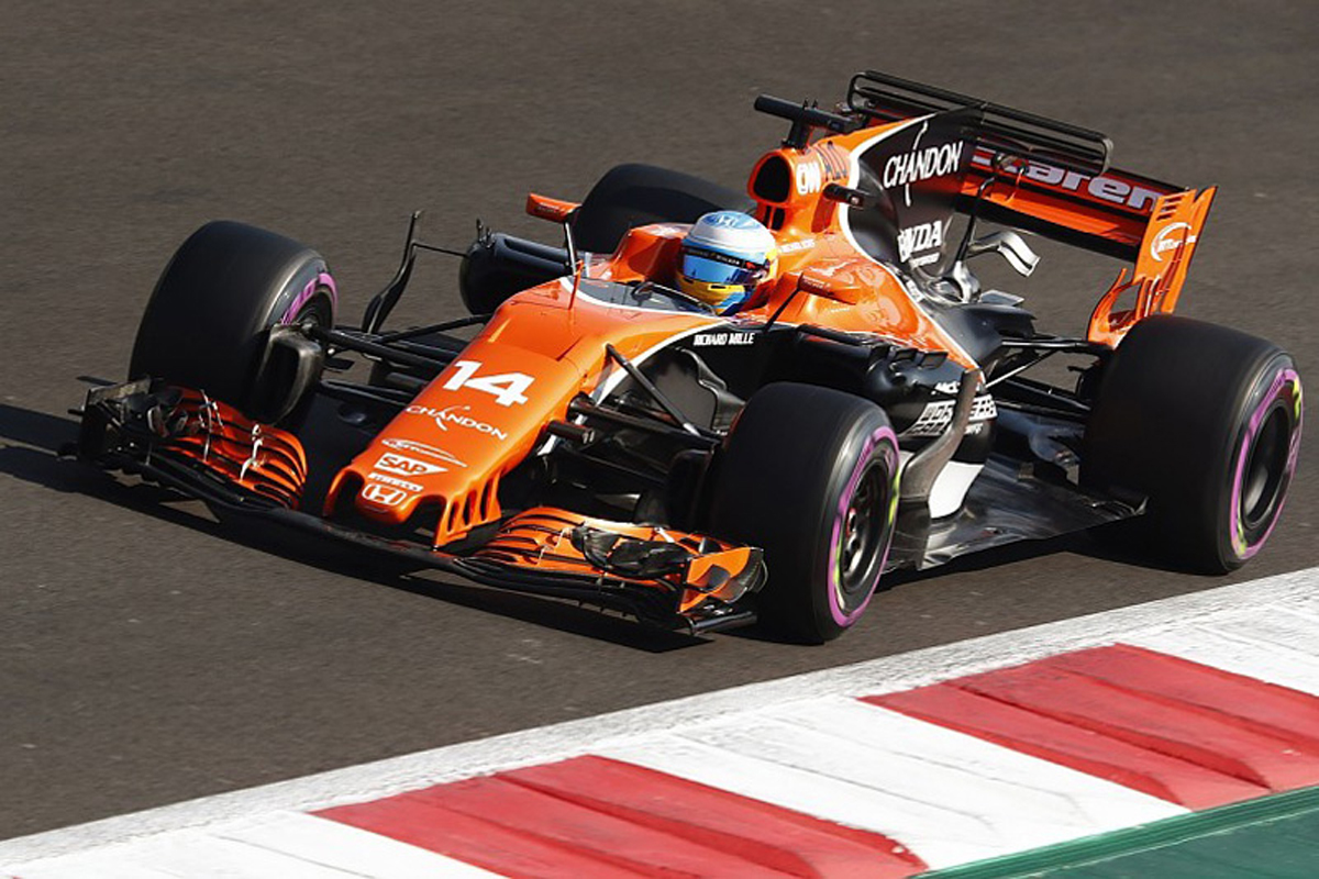 マクラーレン、2018年F1シーズンへの興奮に“忍び笑い”