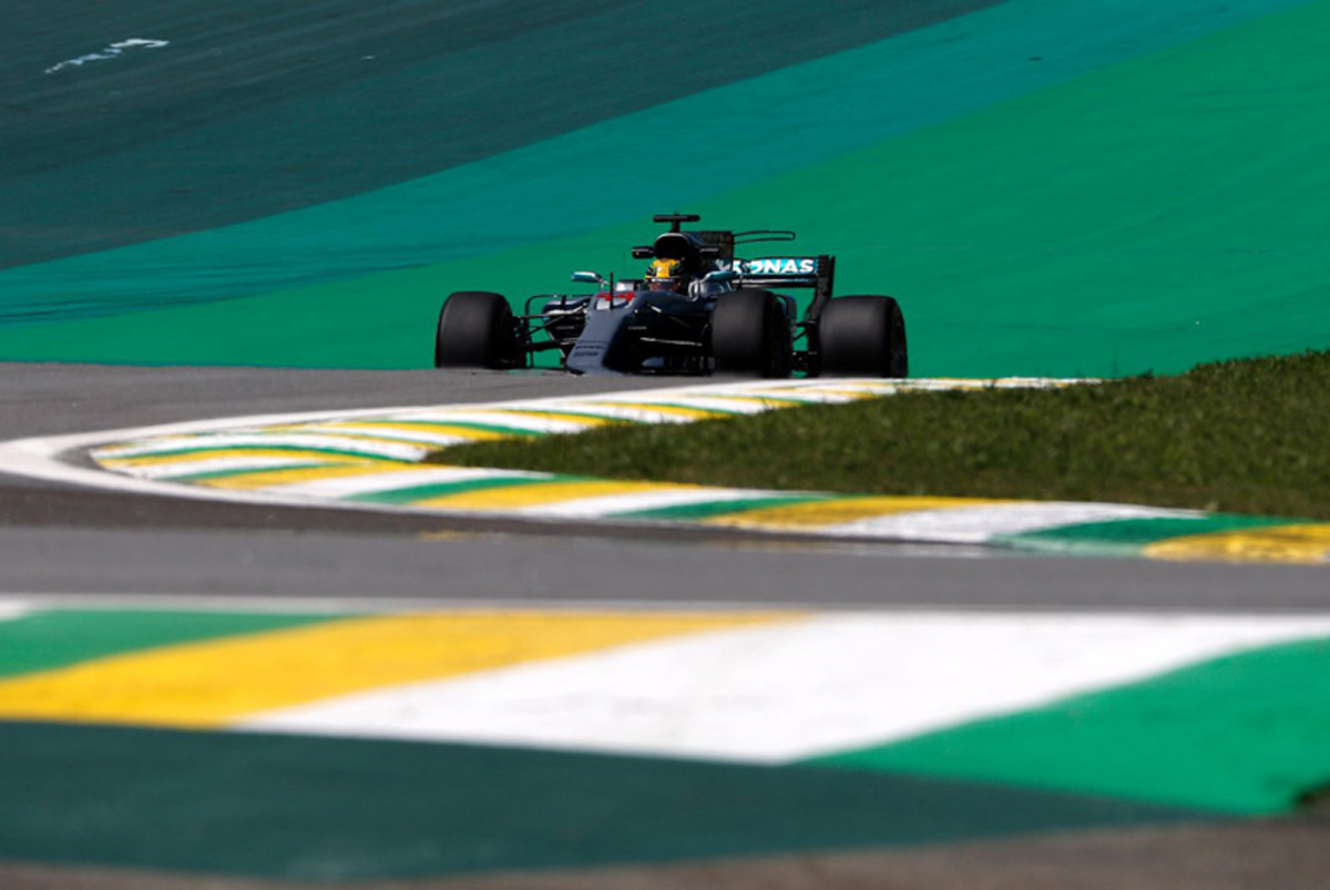 F1ブラジルGP フリー走行1回目：ルイス・ハミルトンが最速タイム
