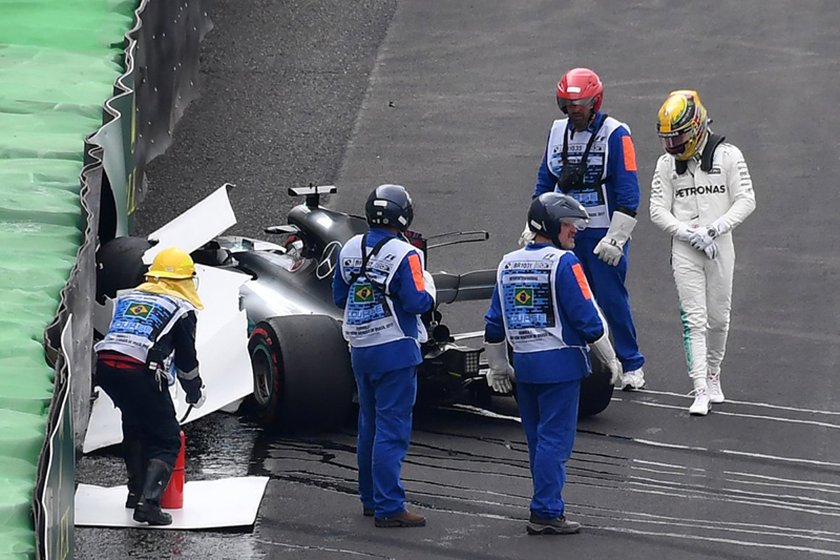 ルイス・ハミルトン、決勝はピットレーンスタート 「全面的に僕のミス」