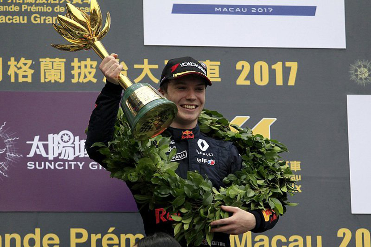 ダニエル・ティックタム、McLaren Autosport BRDC Awardを受賞