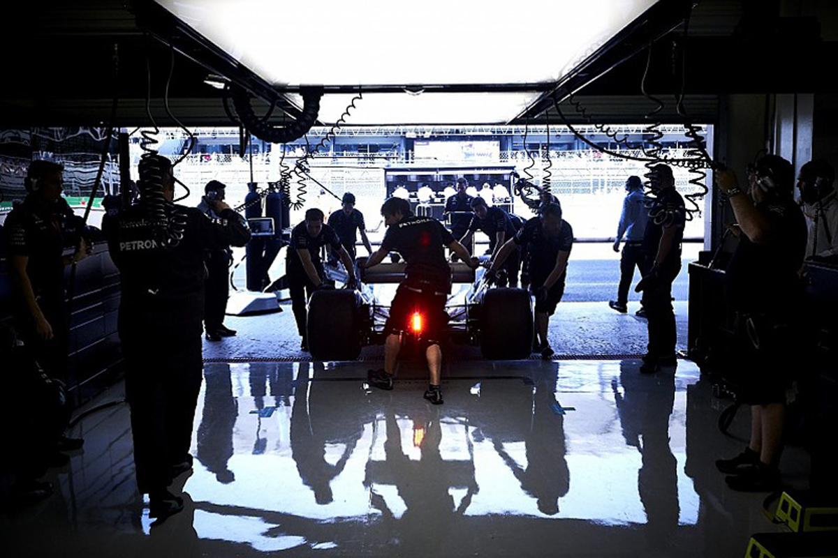 メルセデスF1 「2018年もF1エンジンの信頼性の限界を攻めていく」