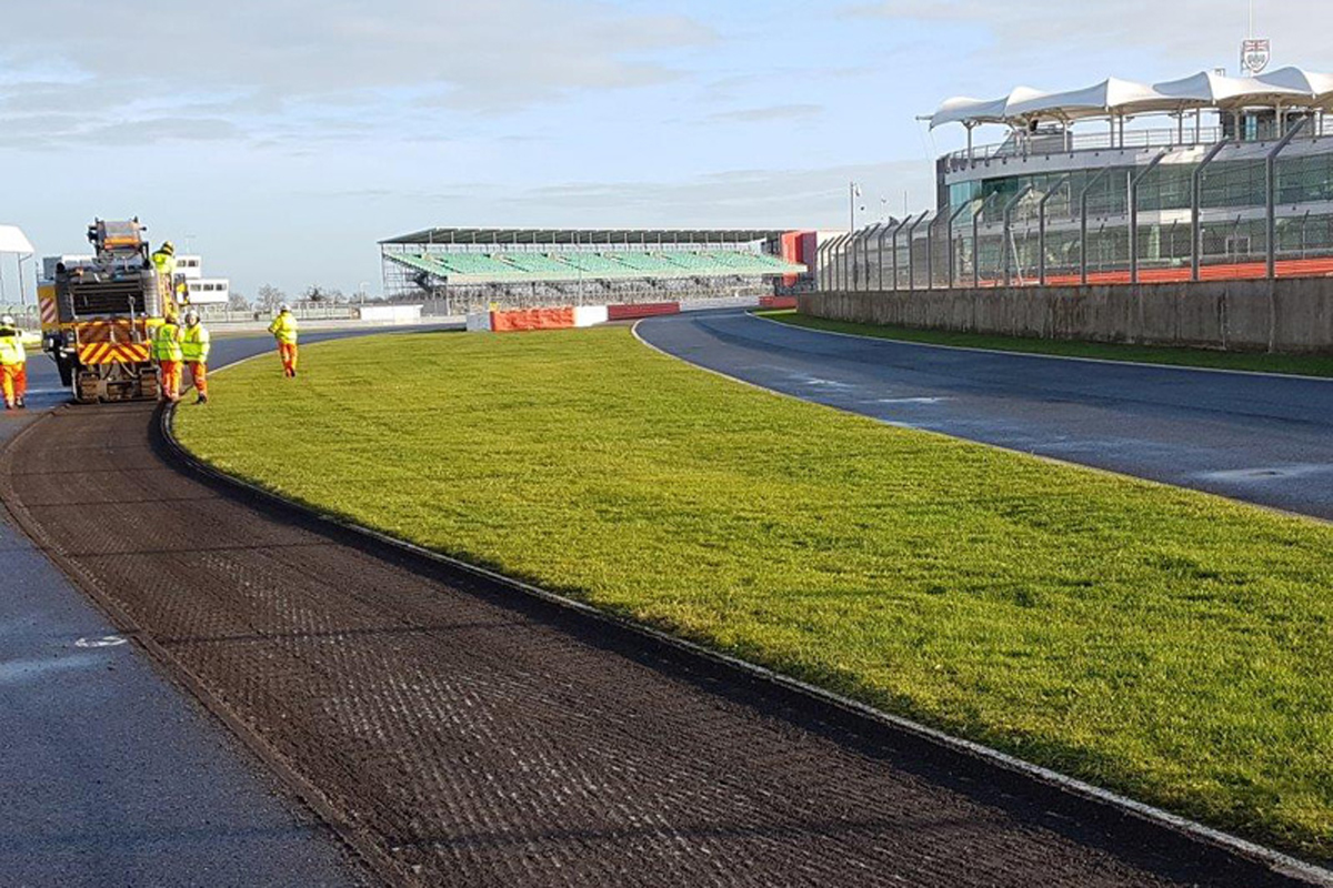 F1イギリスGP：シルバーストン、路面を再舗装