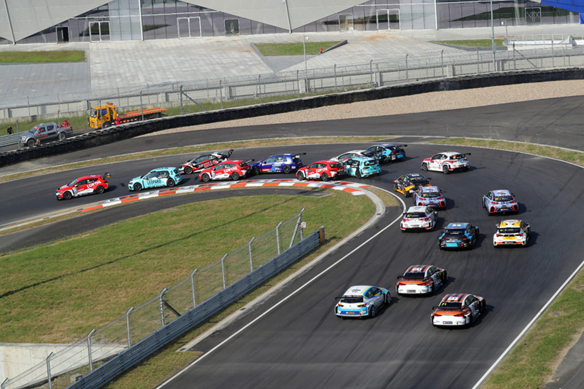鈴鹿サーキット、WTCR日本戦とスーパーフォーミュラ最終戦を同日開催