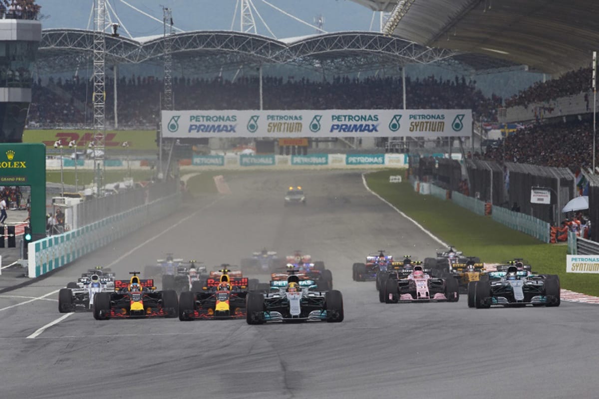 レッドブル 「リバティメディアとFIAはF1チームに最終通告するべき」