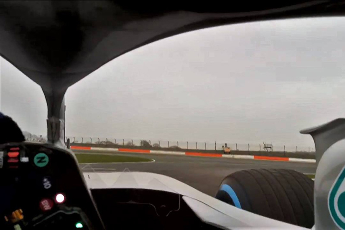 【動画】 メルセデス W09 ： Halo越しのドライバーの視界