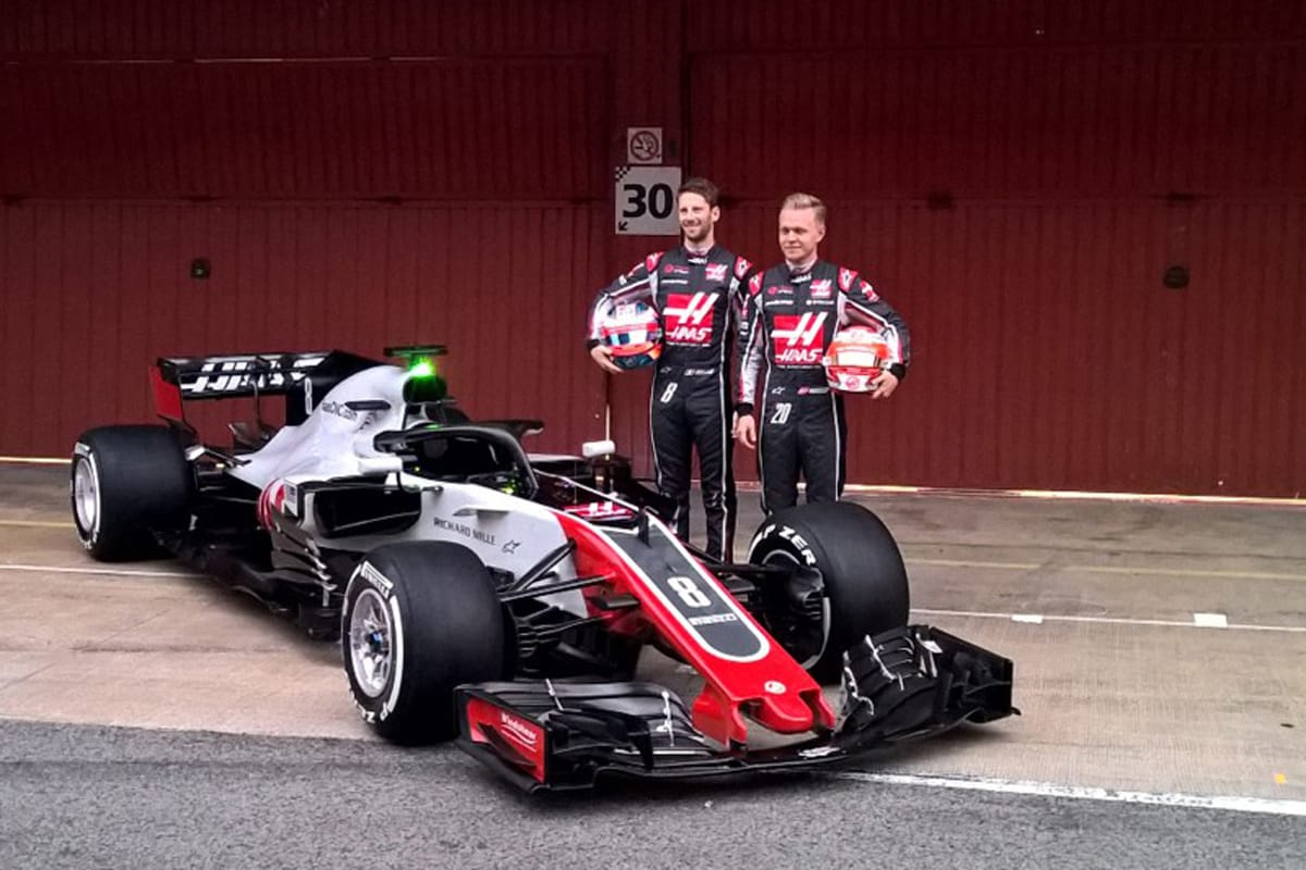 ハースF1チーム、2018年F1マシン『VF-18』の新車発表会を実施