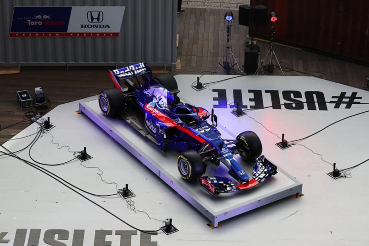ホンダ、『トロロッソ・ホンダ STR13 Prototype』を青山本社に特別展示