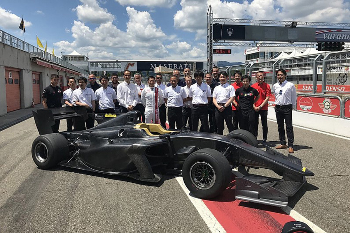 スーパーフォーミュラ：新型マシン『SF19』のシェイクダウンを完了