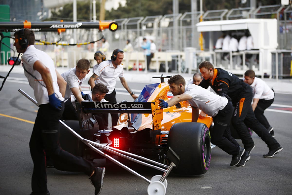 マクラーレンのF1スタッフが“有害”な内情を告発 「報酬はチョコレート」