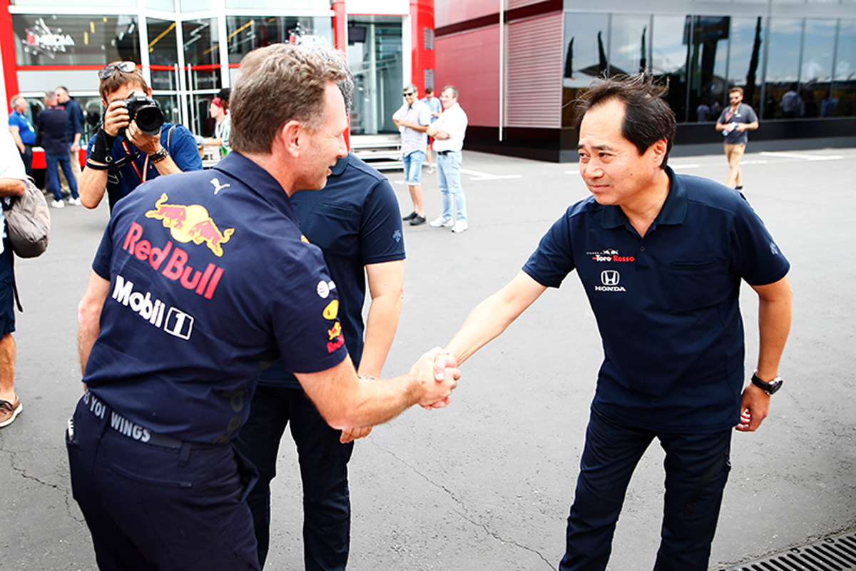 レッドブル、ホンダのF1エンジンの“タグホイヤー化”は行わず