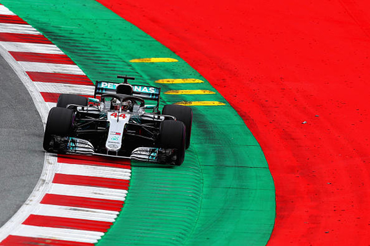 F1オーストリアGP フリー走行1回目:ルイス・ハミルトンがトップタイム