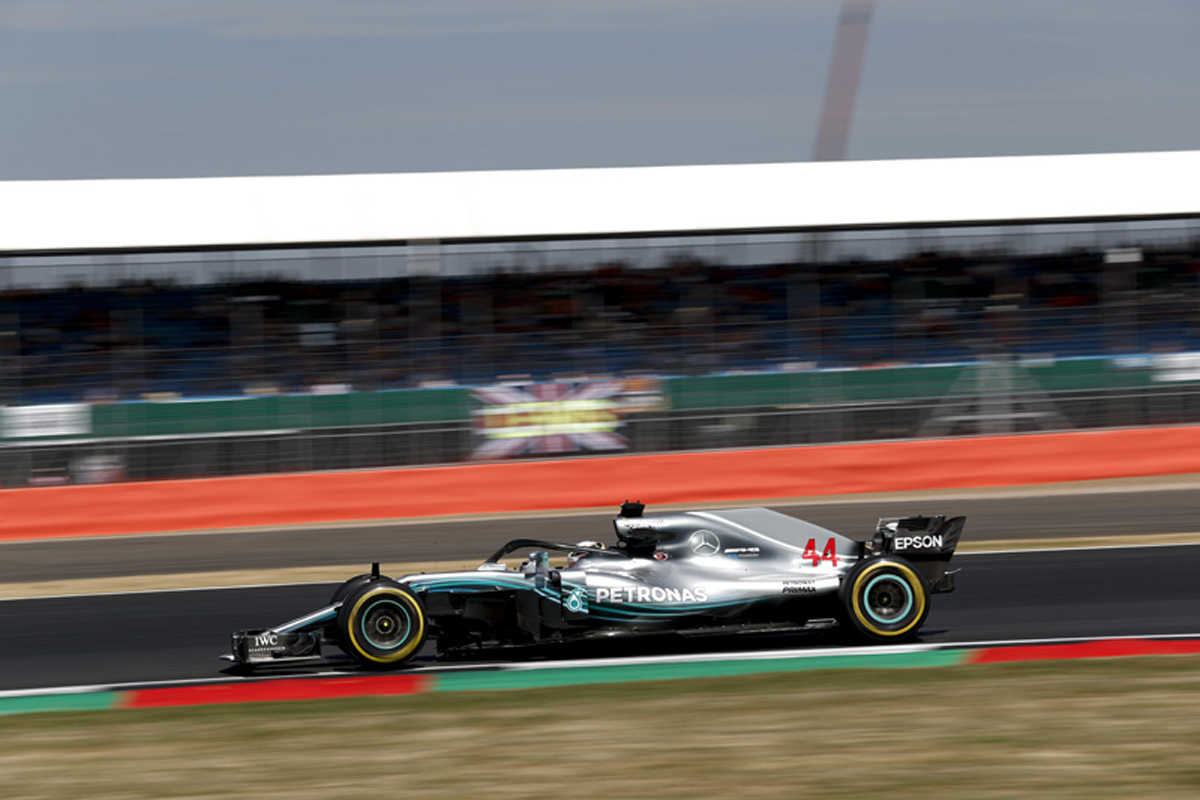 F1イギリスGP フリー走行3回目:ルイス・ハミルトンがトップタイム