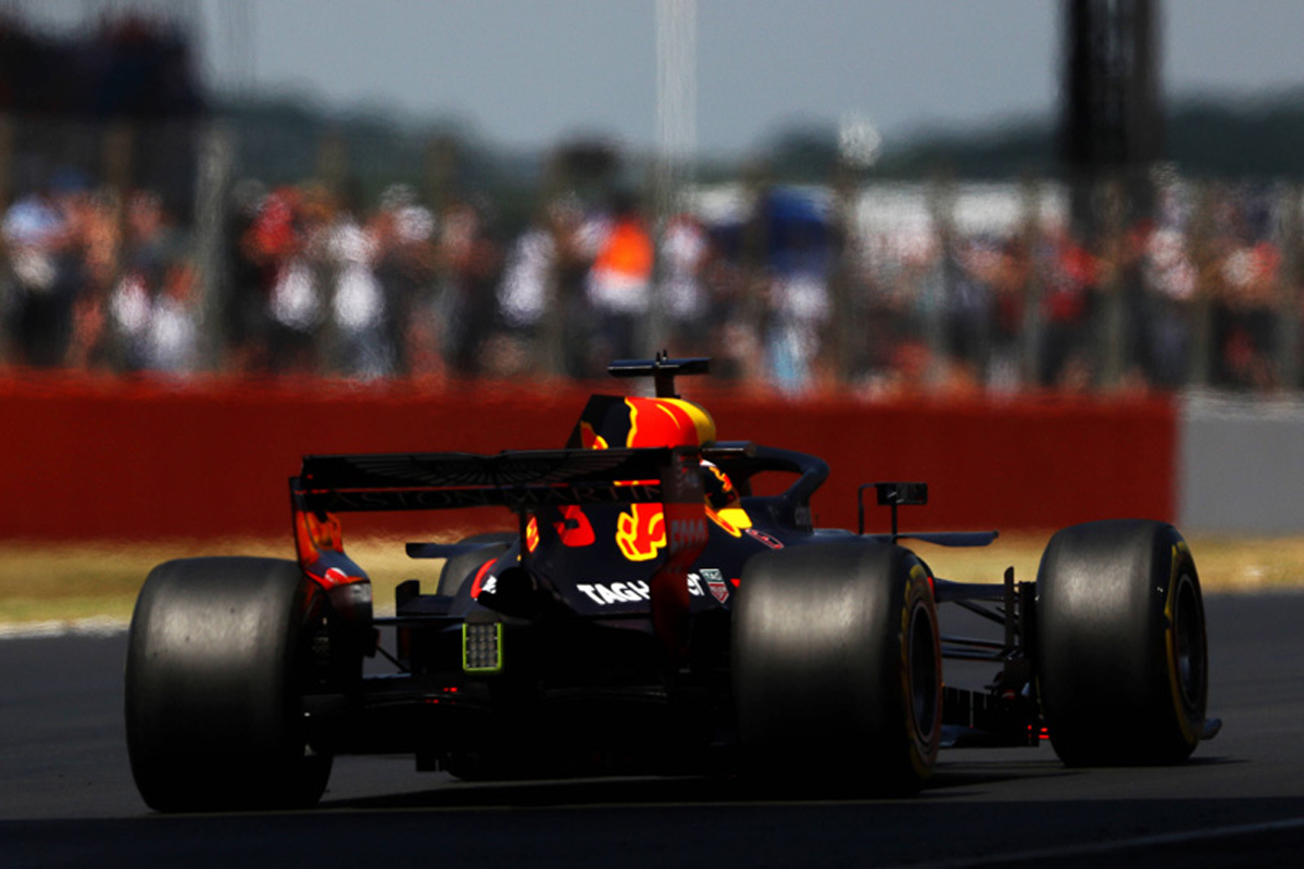 レッドブル 「フェラーリのF1エンジンが新たなベンチマーク」