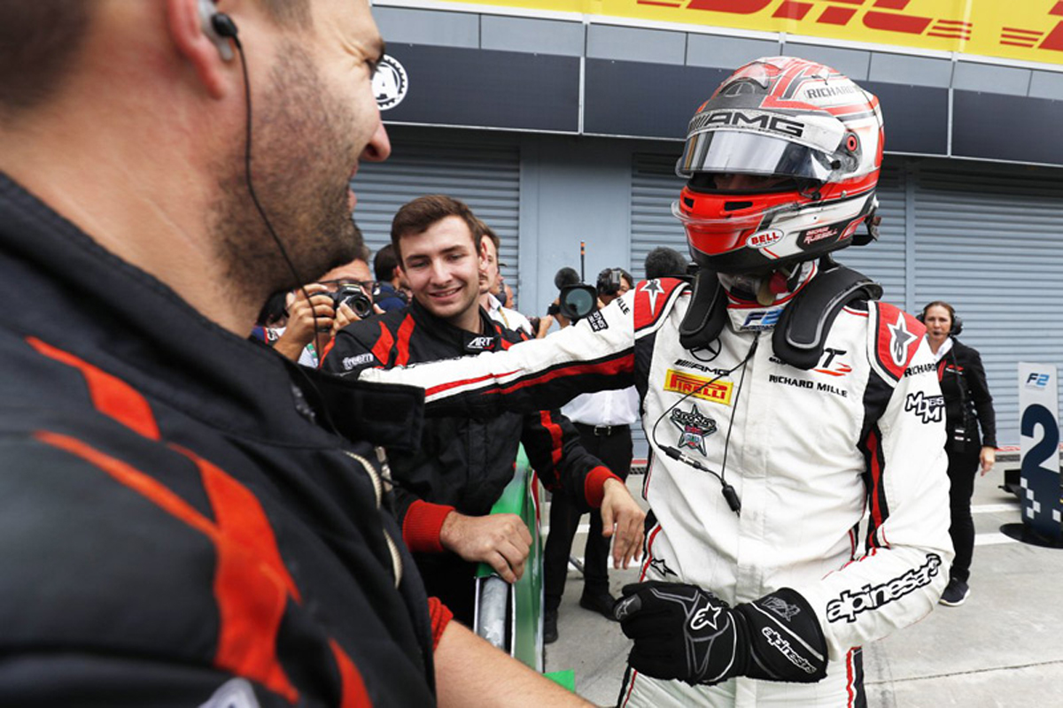 F2 第10戦 レース2 | G.ラッセルが優勝、福住13位・牧野14位
