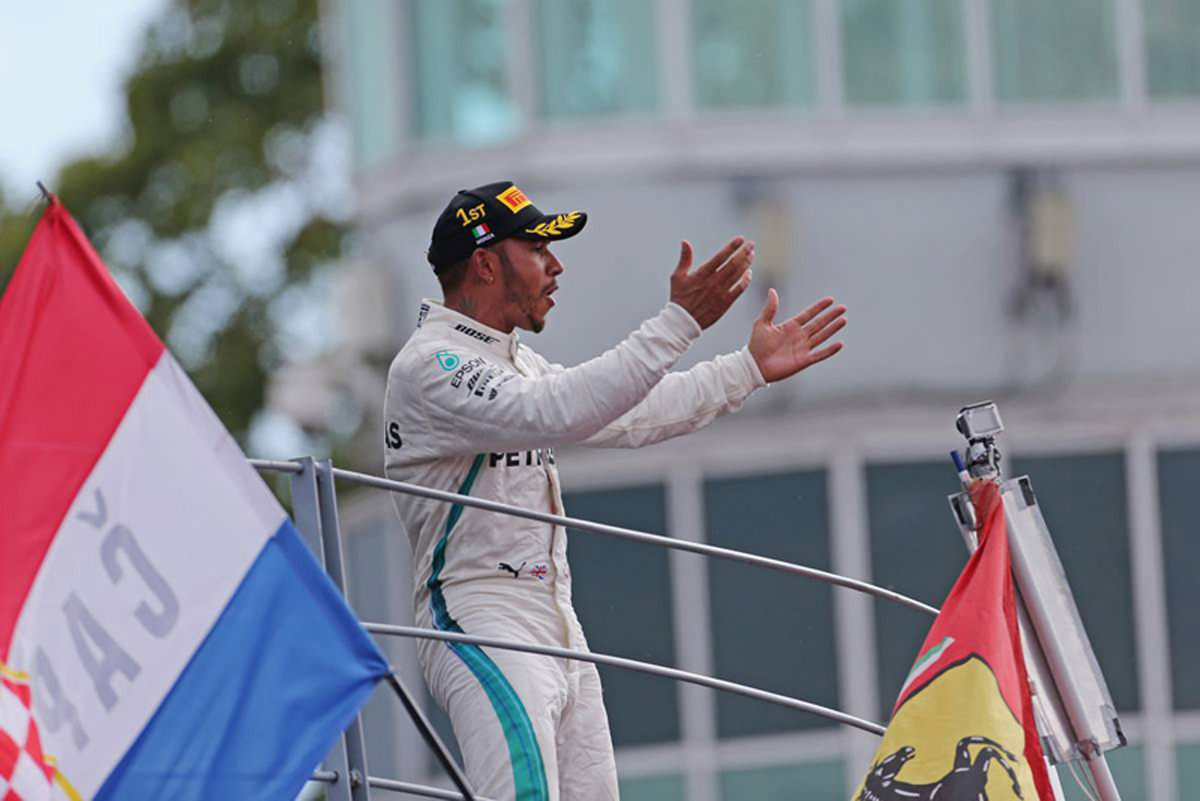 ルイス・ハミルトン、モンツァでのブーイングは「僕に力を与えるだけ」