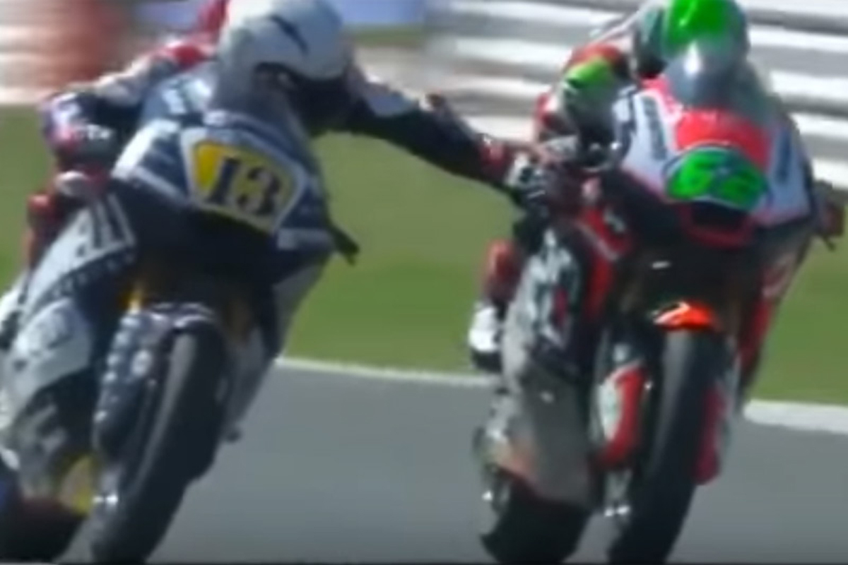 Moto2 | R.フェナティが他選手のブレーキを握る危険行為で失格