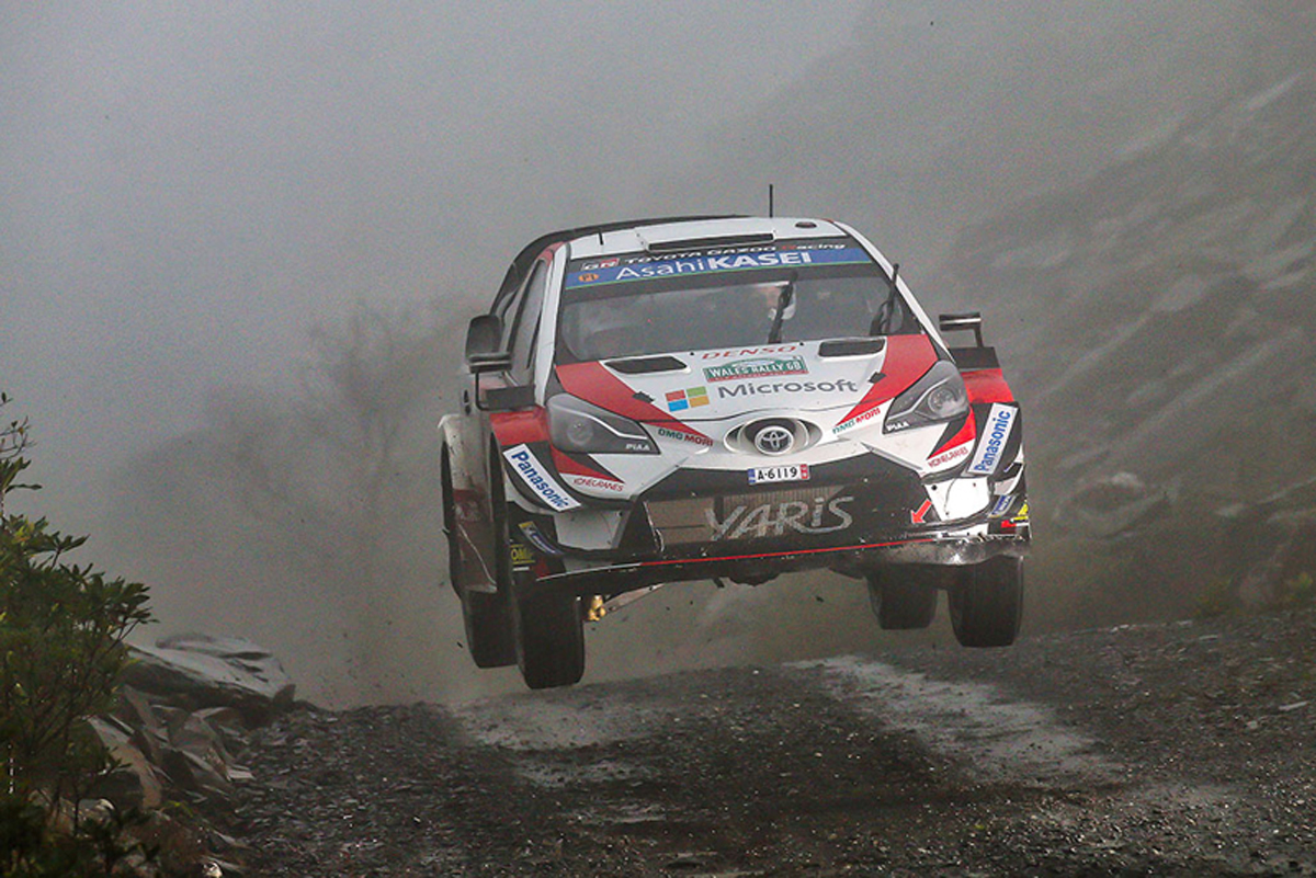 WRC ラリー・グレートブリテン 2日目 | トヨタのタナックが首位に浮上