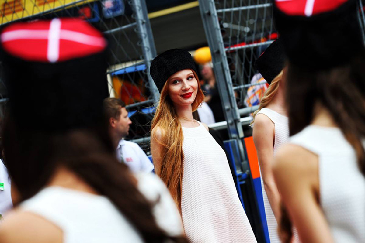 F1ロシアGP主催者、2019年の“グリッドガール”復活を望む
