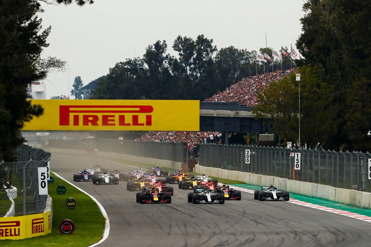 F1メキシコGP 結果：フェルスタッペンが優勝、ハミルトンが王座獲得