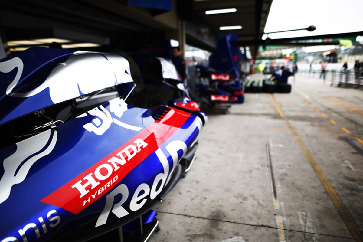 レッドブル・ホンダ、トロロッソ STR13で2019年にむけた実験を継続