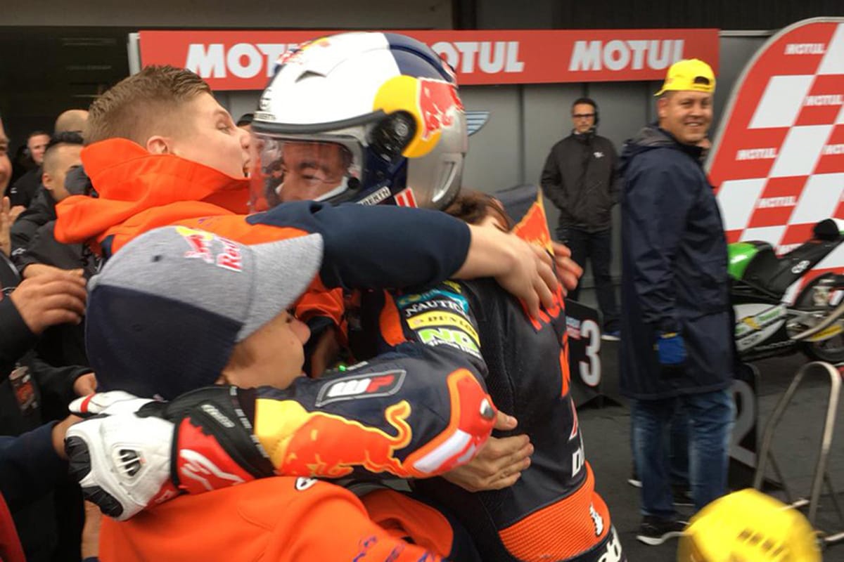 Moto3 | 15歳のジャン・オンジュがデビュー戦で史上最年少優勝!