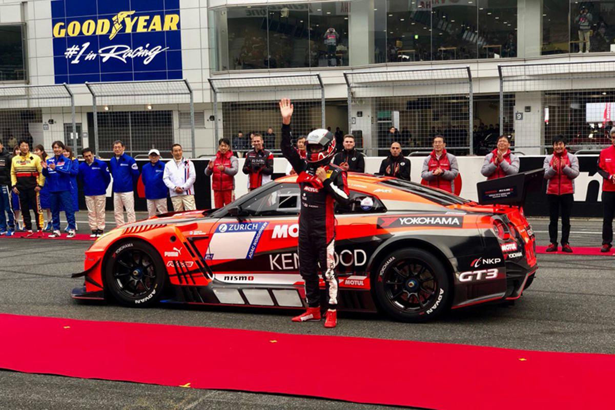 近藤真彦、ニュルブルクリンク24時間レース参戦車両をサプライズ披露