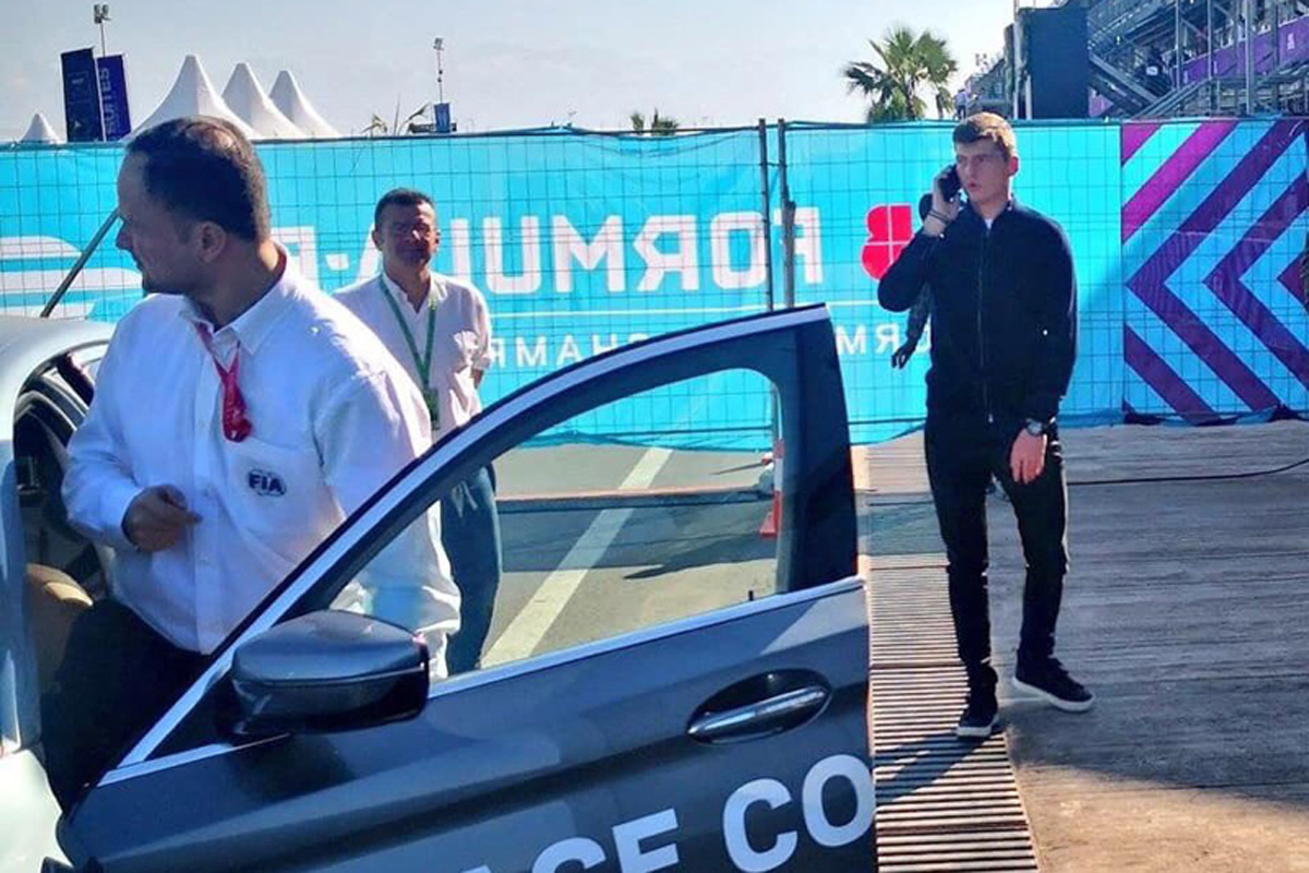マックス・フェルスタッペンのフォーミュラEでの“奉仕活動”に不満の声
