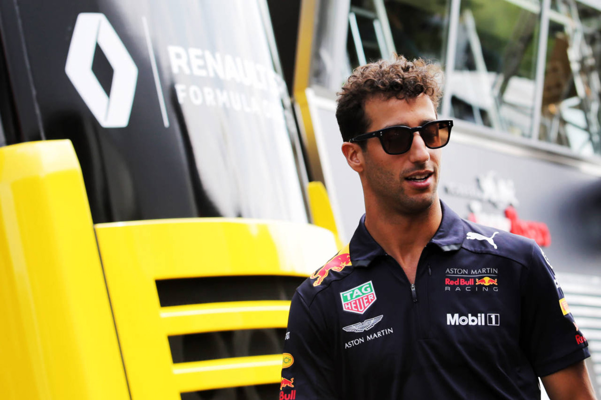 「ルノーF1はまだダニエル・リカルドを受け入れる体制が整っていない」