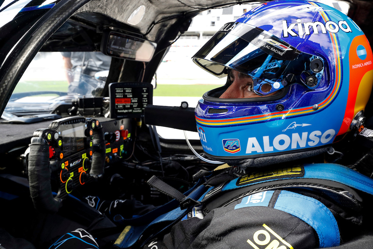 デイトナ24時間レース 4時間経過：アロンソのキャデラック10号車が首位
