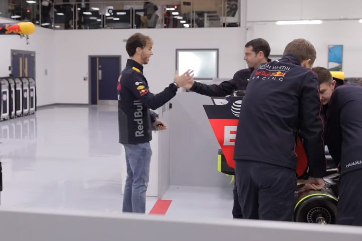 【動画】 ピエール・ガスリー、レッドブルのF1ファクトリーに初出勤
