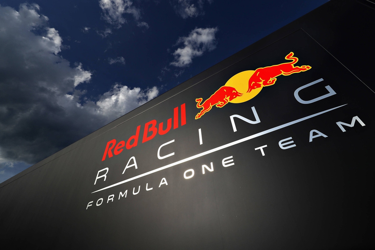 レッドブル、F1買収への関心を否定