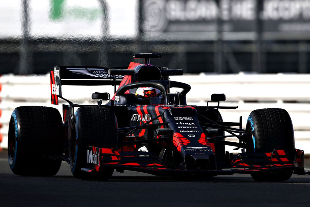 レッドブル・ホンダ、RB15の斬新なカラーリングはプレシーズン限定