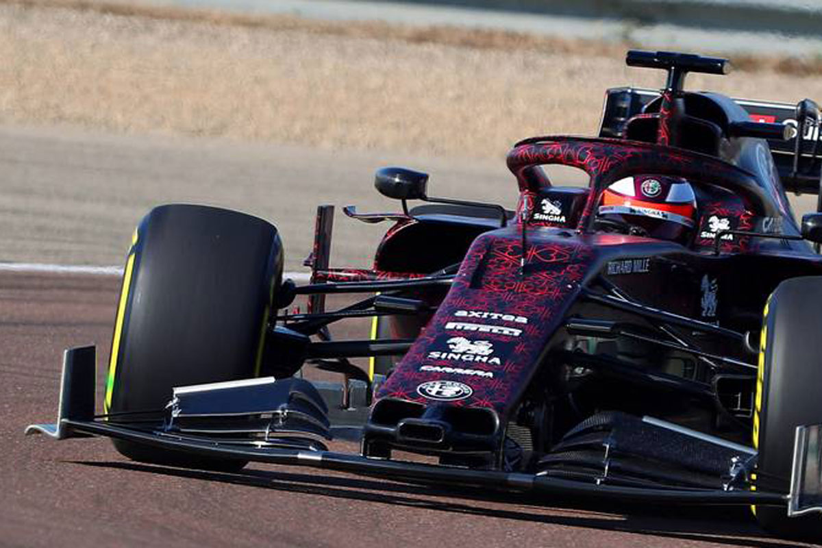 F1 | アルファロメオ・レーシング、革新的なフロントウイングを披露