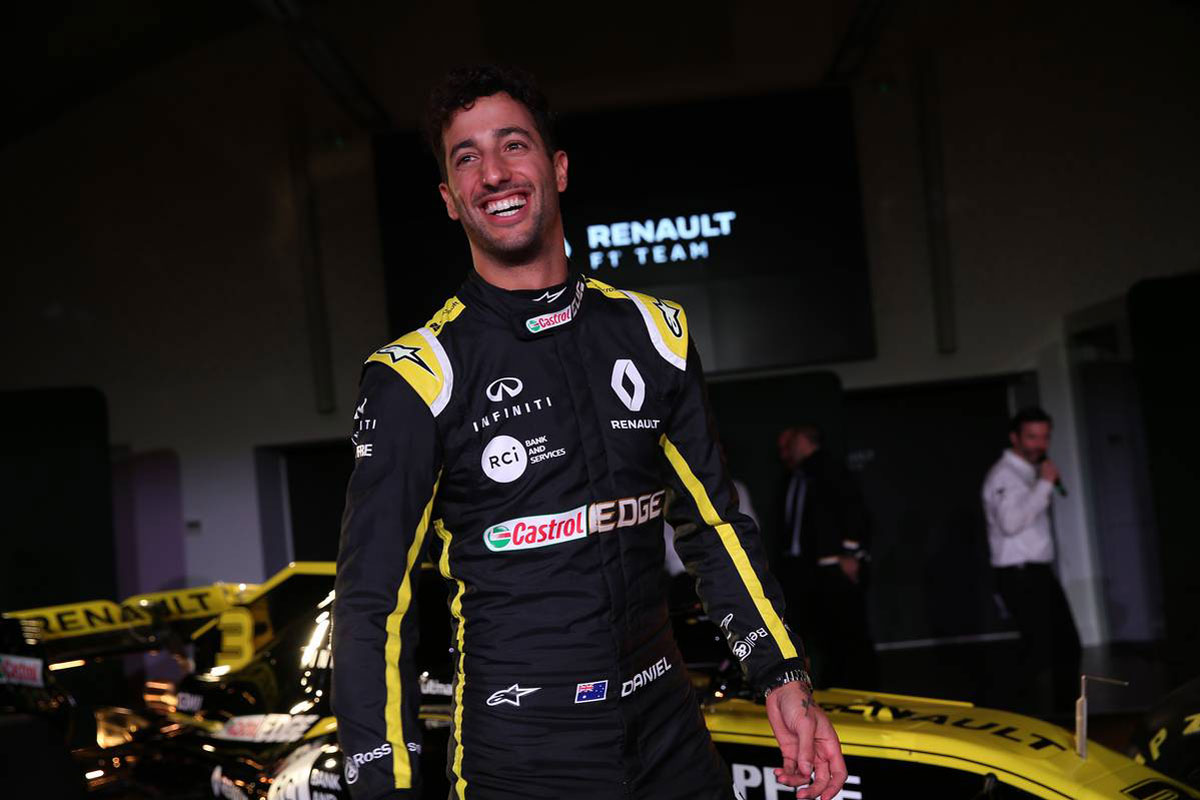 ダニエル・リカルド、ルノーの2019年型F1エンジンの進化は“半端ない”