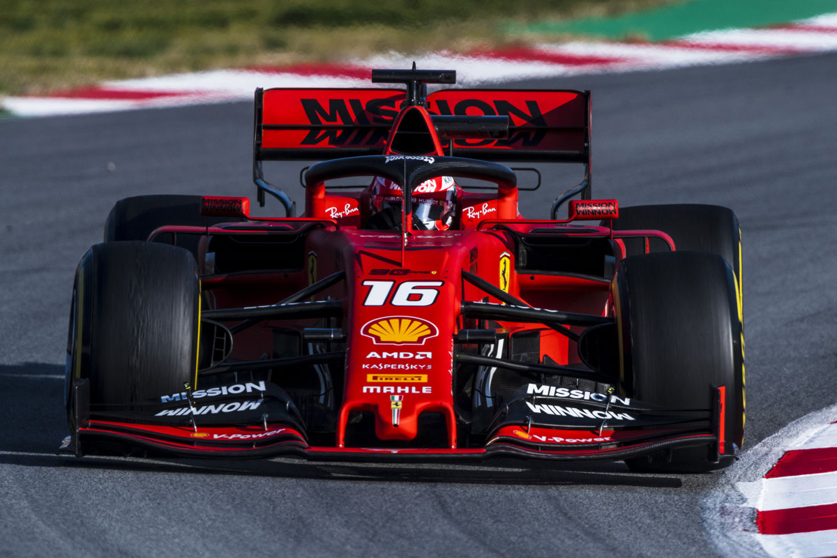 メルセデス 「フェラーリ型のF1フロントウイングへの変更も視野」