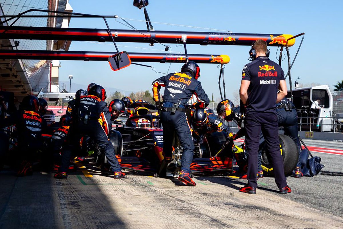 「レッドブル・レーシングがホンダのF1エンジンで勝てるかは大きな疑問」