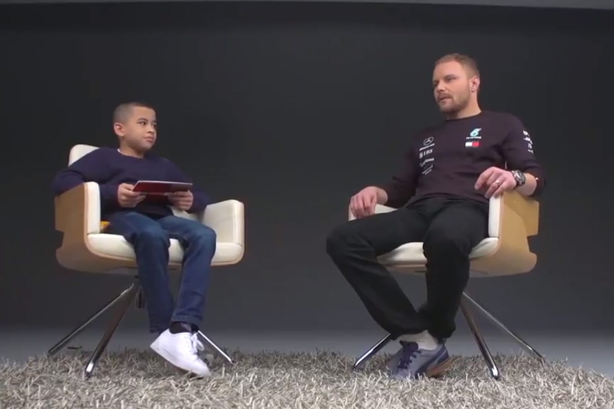 ファンの少年がバルテリ・ボッタスに非情な質問