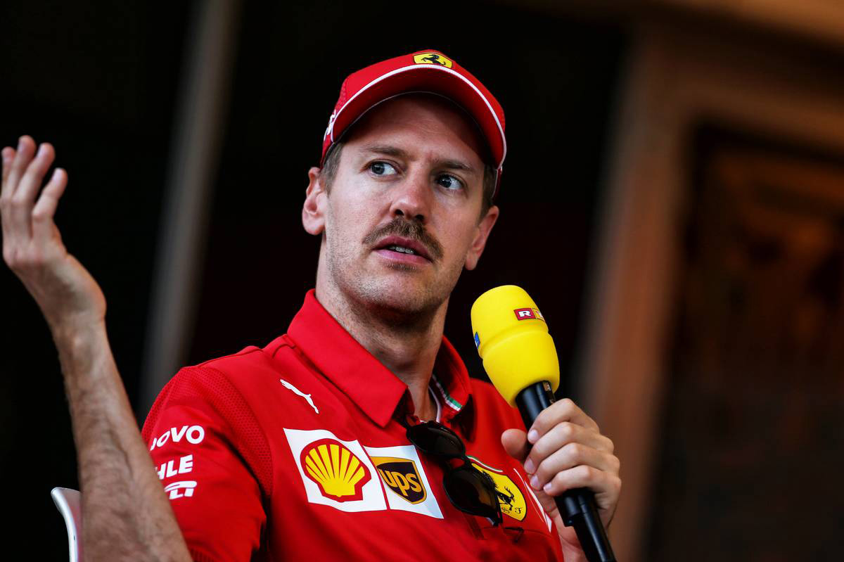 セバスチャン・ベッテル 「メディアはチームオーダーについて騒ぎすぎ」