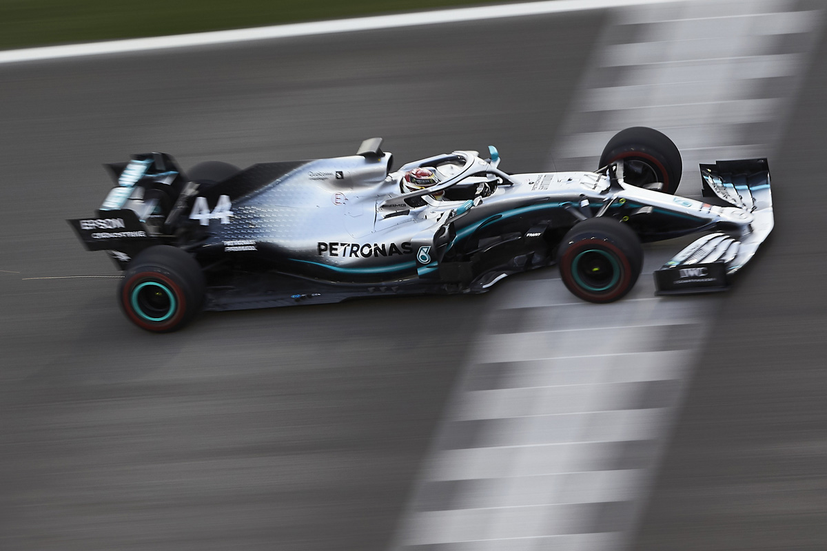 メルセデスF1 「W10が抱えている問題は特定している」