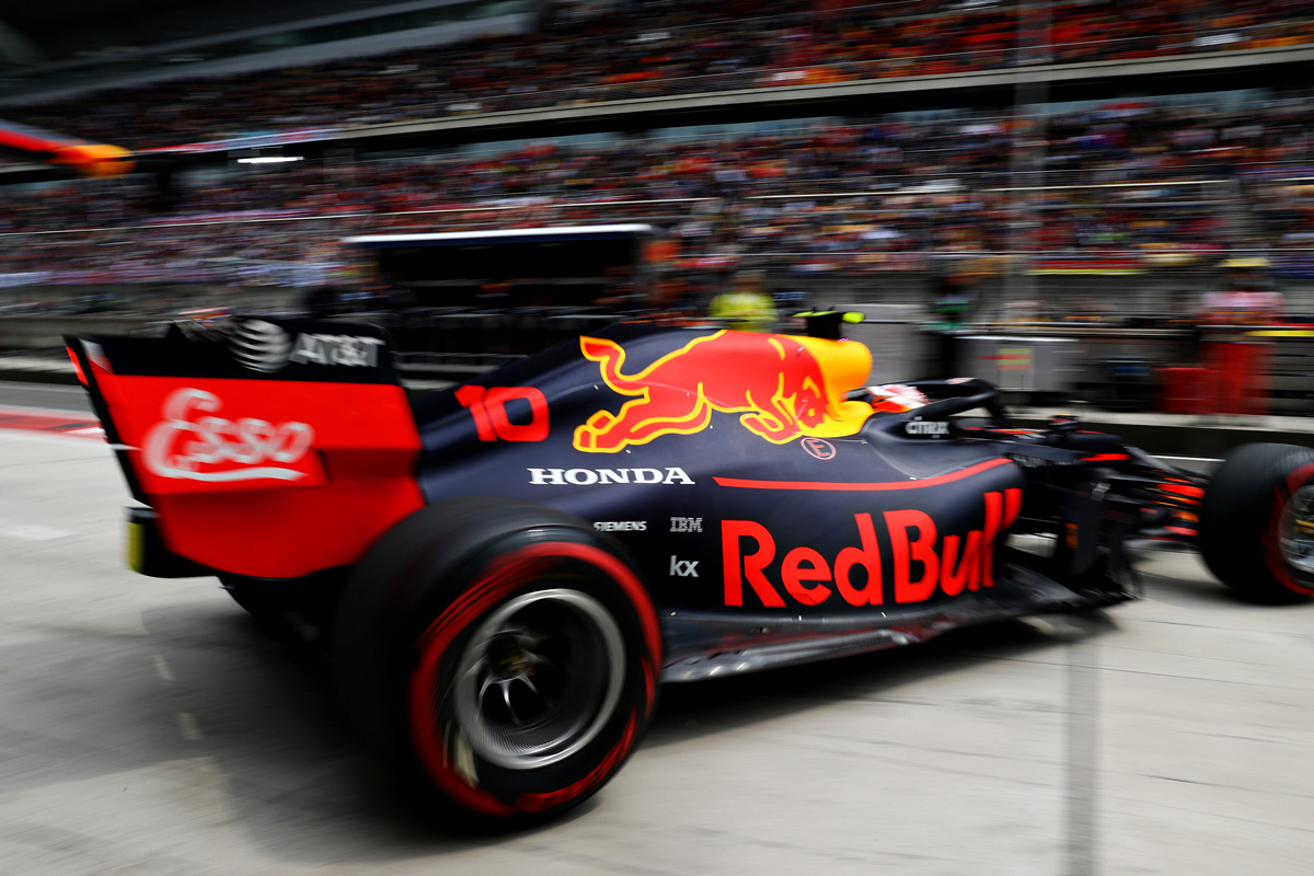 レッドブル・ホンダ、2019年の“最低でも5勝”という目標を撤回