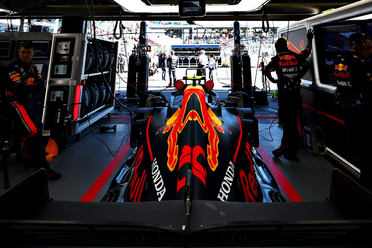 レッドブル、ホンダのF1エンジンのアップグレード戦略に満足