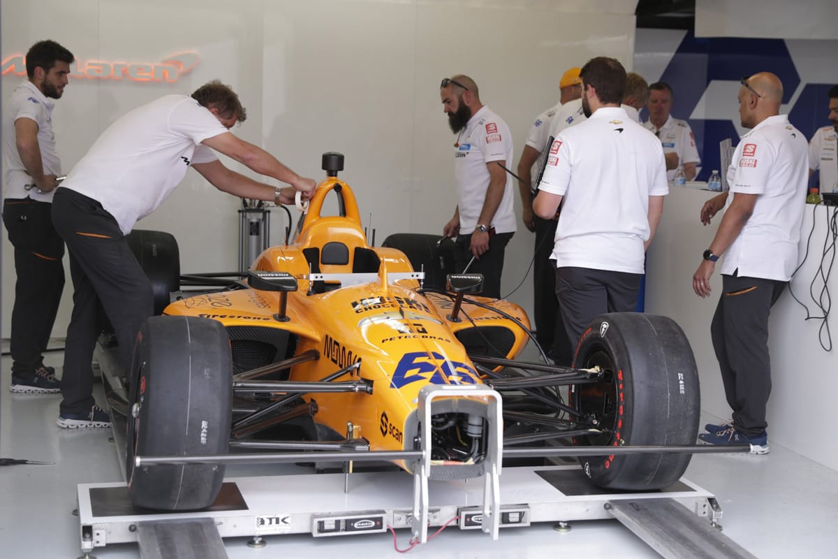 マクラーレン、インディ500予選落ちの裏で犯した様々な失態