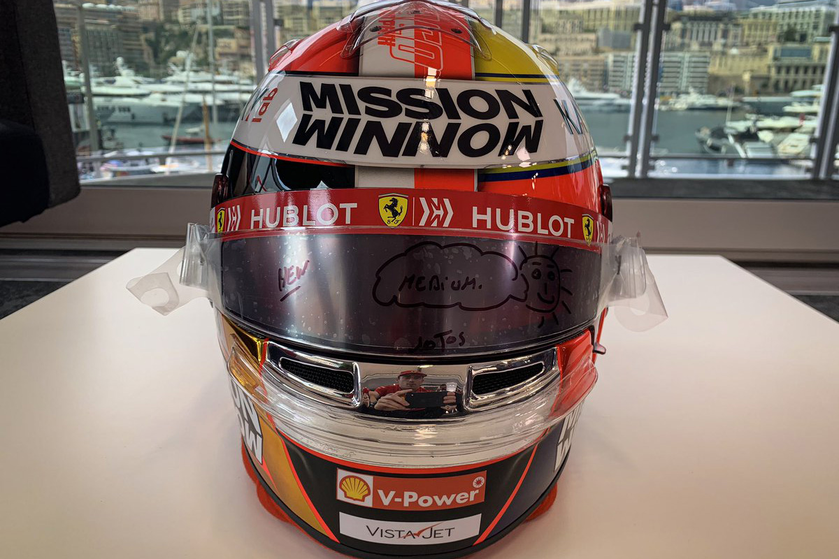 シャルル・ルクレール、F1モナコGPでスペシャルヘルメットを着用