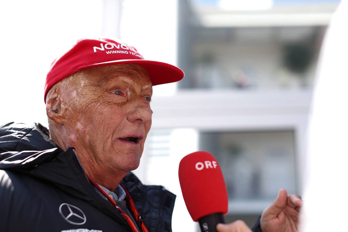 F1モナコGP | ニキ・ラウダに敬意を表して決勝前に1分間の黙祷